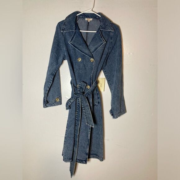 NWT Peach 6 Button Denim Dress, size Medium. - Picture 6 of 7